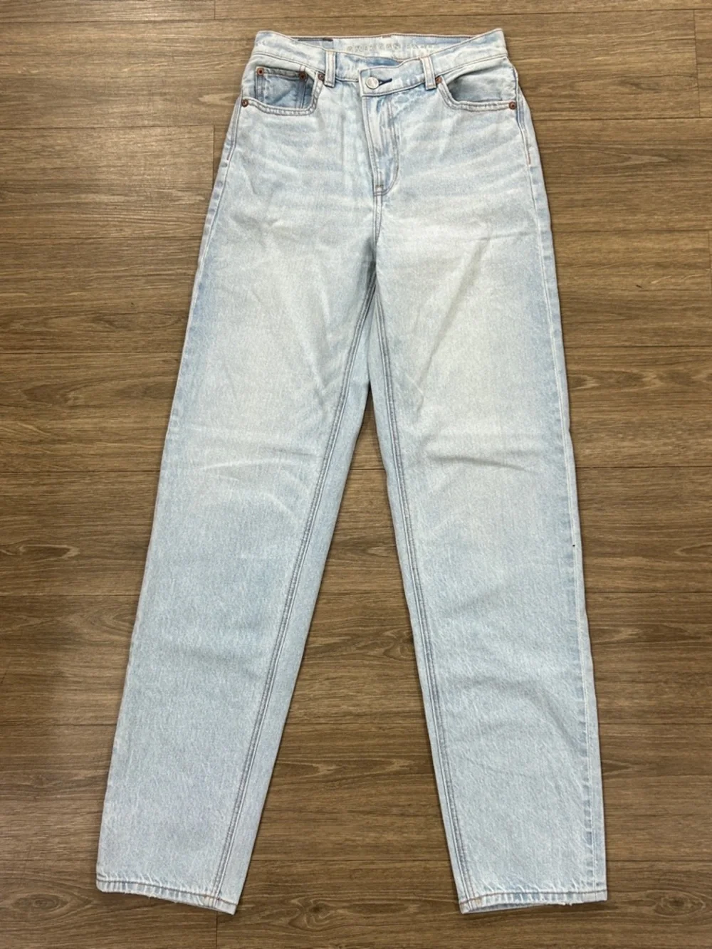 American Eagle Light Wash Highest Rise Baggy  Straight Jeans - Picture 8 of 8